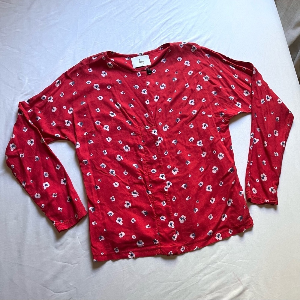 LOUP red floral rayon long sleeve button up shirt blouse‎